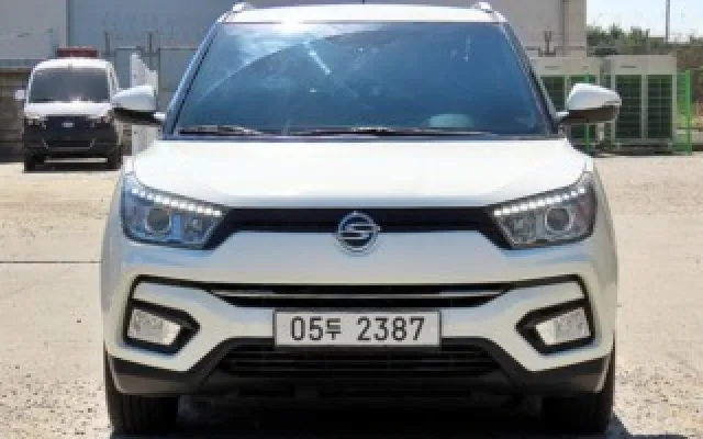 더뉴티볼리 중고차 티볼리 아머 2WD 디젤 VX 매물 사진 19 - 2017/11 122,052km